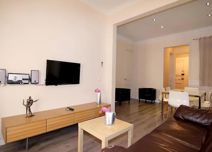 Classbedroom Eixample Free *